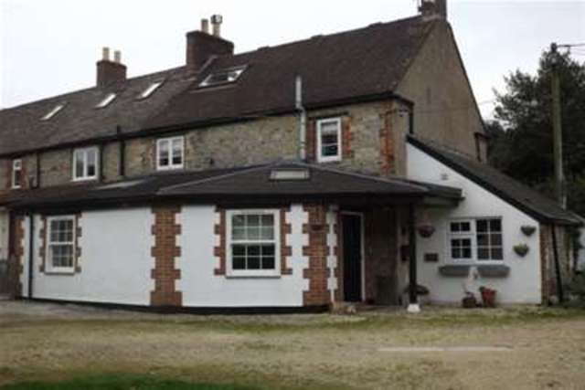  Image of 4 Bedroom Detached to rent at Warminster, BA12 7QP