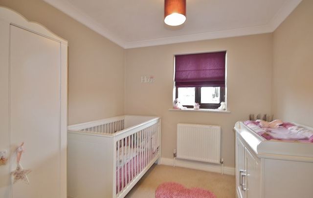  Image of 3 Bedroom Detached for sale at Thorney Leys  Witney, OX28 5NT