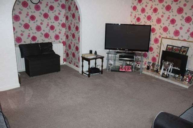  Image of 3 Bedroom Detached for sale at Travis Street Newhey Rochdale, OL16 3RX