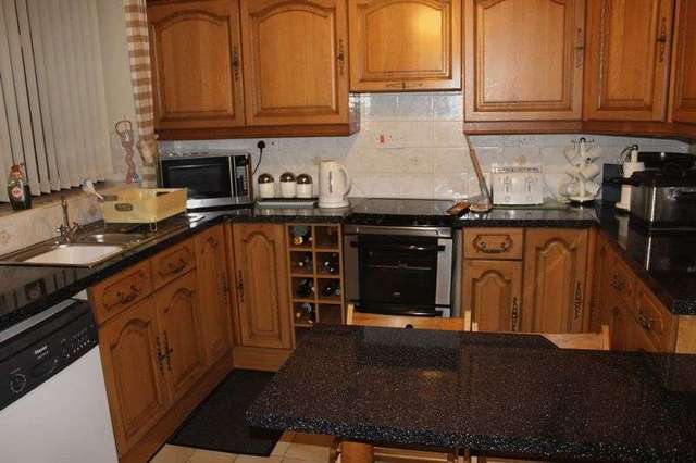  Image of 3 Bedroom Detached for sale at Travis Street Newhey Rochdale, OL16 3RX