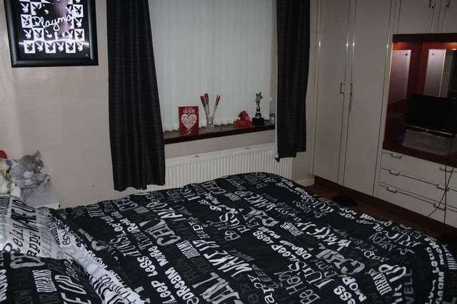  Image of 3 Bedroom Detached for sale at Travis Street Newhey Rochdale, OL16 3RX