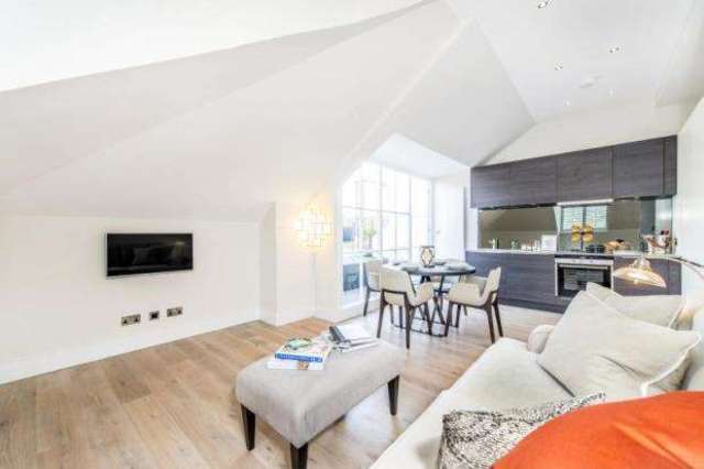  Image of 2 Bedroom Flat for sale at Chelsea Earls Court Cheyne Walk, SW10 9LE