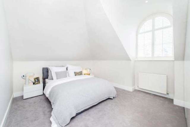  Image of 2 Bedroom Flat for sale at Chelsea Earls Court Cheyne Walk, SW10 9LE