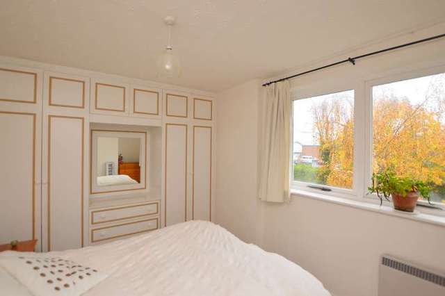  Image of 1 Bedroom Flat to rent at Exeter, EX2 8GU