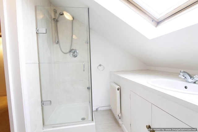  Image of 2 Bedroom Apartment to rent at Marlborough Road  Collier