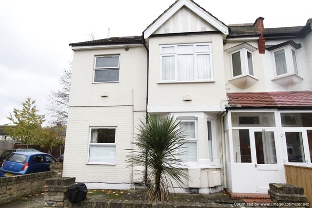  Image of 2 Bedroom Apartment to rent at Marlborough Road  Collier