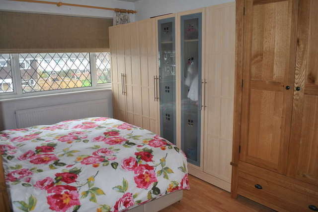  Image of 4 Bedroom Terraced for sale at Fleetside  West Molesey, KT8 2NL