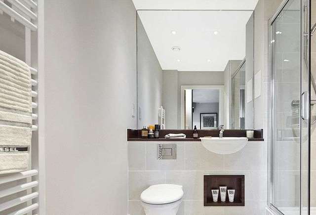  Image of 1 Bedroom Flat to rent at Whitestone Way  Croydon, CR0 4FG