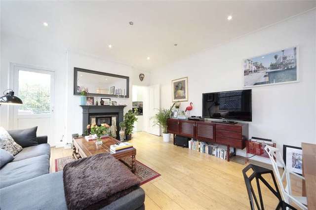 Image of 3 Bedroom Flat for sale at Clapham London Clapham, SW4 0AH