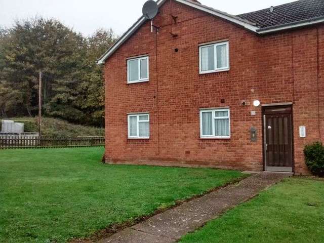  Image of 2 Bedroom Flat to rent at Hermitage Way  Stourport-On-Severn, DY13 0DB