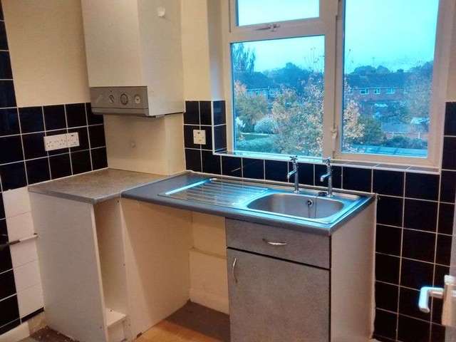  Image of 2 Bedroom Flat to rent at Hermitage Way  Stourport-On-Severn, DY13 0DB