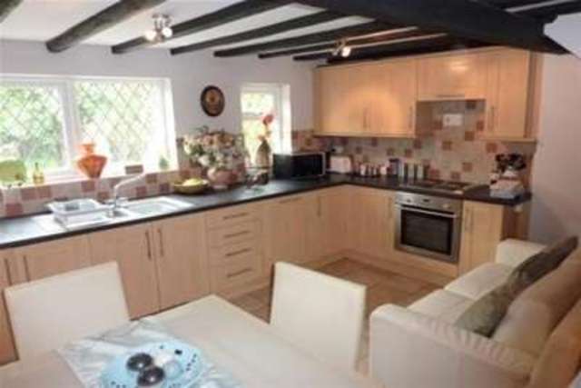  Image of 3 Bedroom Detached to rent at Stoke-on-Trent, ST10 4HS