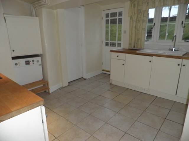  Image of 3 Bedroom Detached to rent at Melbury Road Yetminster, Nr Sherbourne Yetminster, DT9 6LY