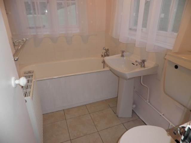  Image of 3 Bedroom Detached to rent at Melbury Road Yetminster, Nr Sherbourne Yetminster, DT9 6LY