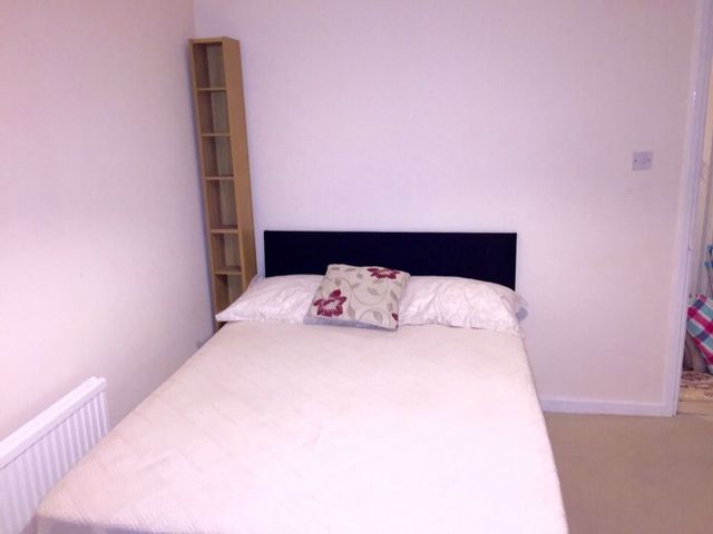  Image of 3 Bedroom Flat for sale at Mercer Street  London, WC2H 9QS