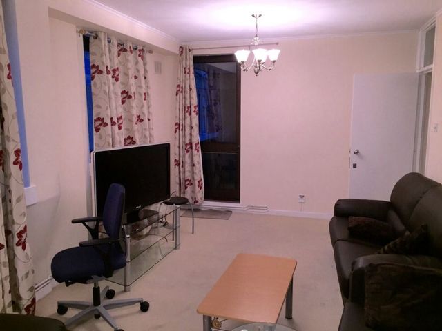  Image of 3 Bedroom Flat for sale at Mercer Street  London, WC2H 9QS