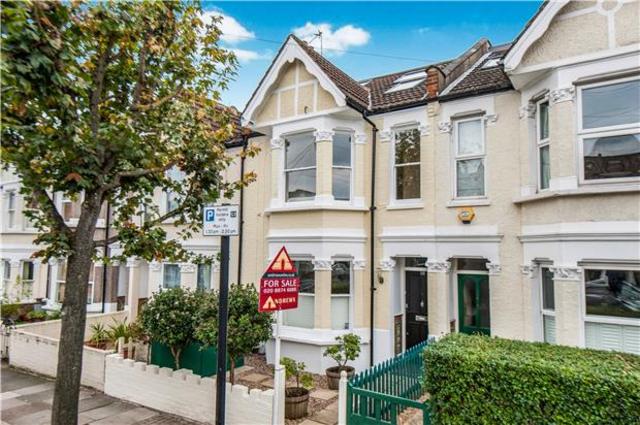  Image of 4 Bedroom Terraced to rent at West Hill, SW18 5DB