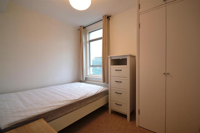  Image of 1 Bedroom Property to rent at Crouch End, N8 8EU