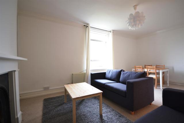  Image of 1 Bedroom Property to rent at Crouch End, N8 8EU