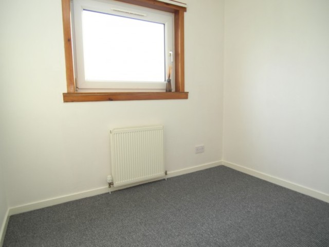  Image of 3 Bedroom Flat to rent at Eglinton Place  Inverkeithing, KY11 1PX