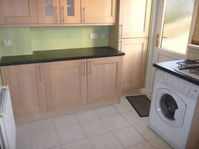  Image of 2 Bedroom Flat to rent at Dunfermline Fife Fife, KY12 0XT
