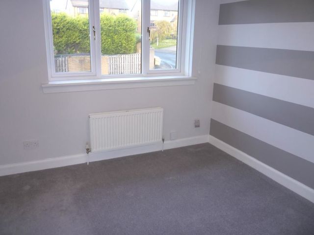  Image of 2 Bedroom Flat to rent at Dunfermline Fife Fife, KY12 0XT