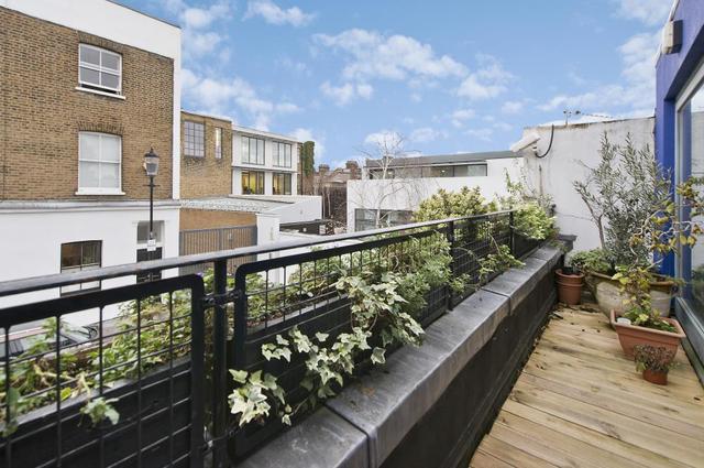  Image of 1 Bedroom Flat to rent at Latimer Road  London, W10 6QY