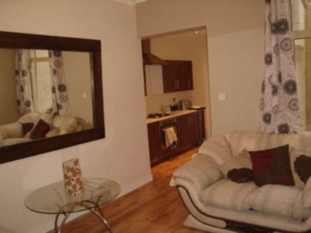  Image of 5 Bedroom House Share to rent at Palmer Park Avenue  Reading, RG6 1DN