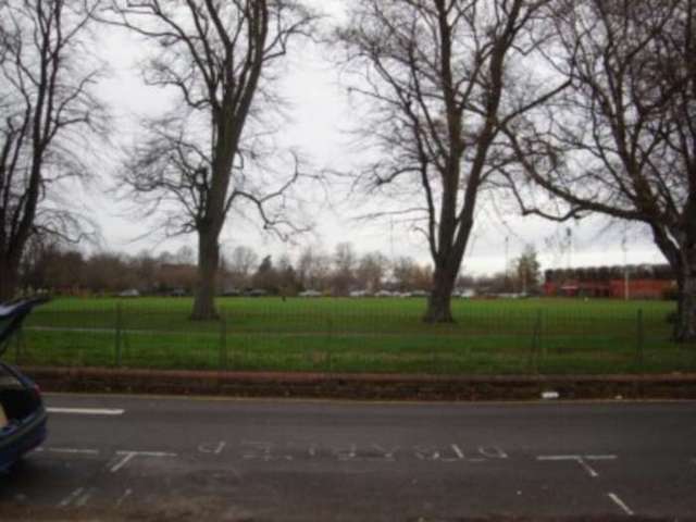  Image of 5 Bedroom House Share to rent at Palmer Park Avenue  Reading, RG6 1DN
