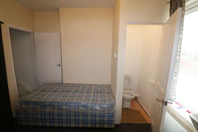  Image of Flat to rent at William Street  Reading, RG1 7DE