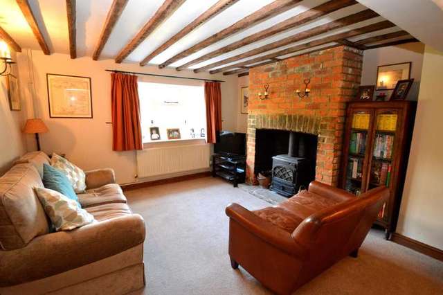  Image of 3 Bedroom Semi-Detached for sale at High Road  Brightwell-Cum-Sotwell, OX10 0QT
