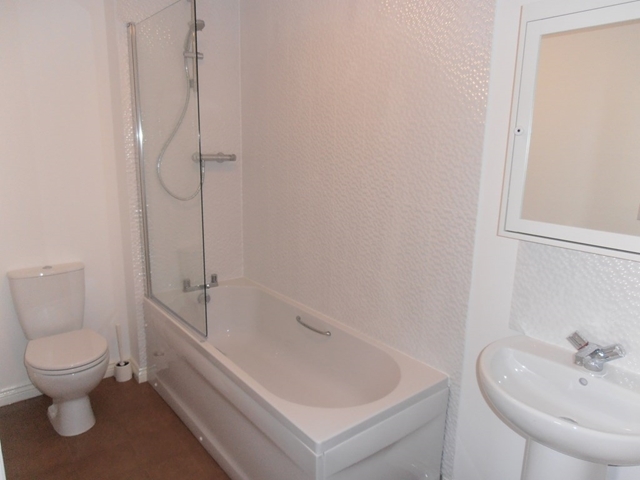 Apartment for rent in Braunton Crescent, Mapperley, Nottingham, NG3 2 ...