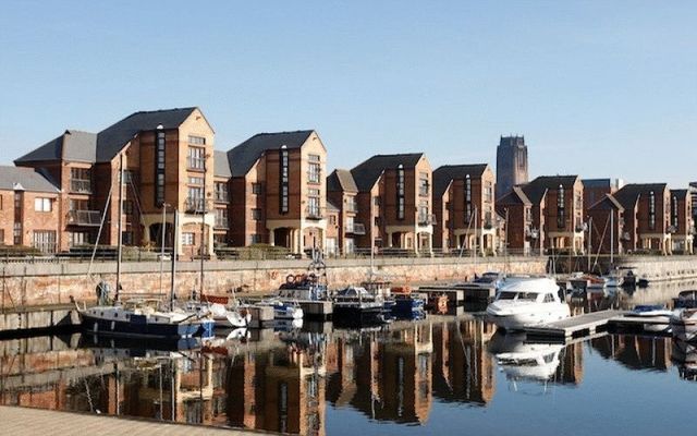Flat for rent in South Ferry Quay, Liverpool, L3 4 bedroom