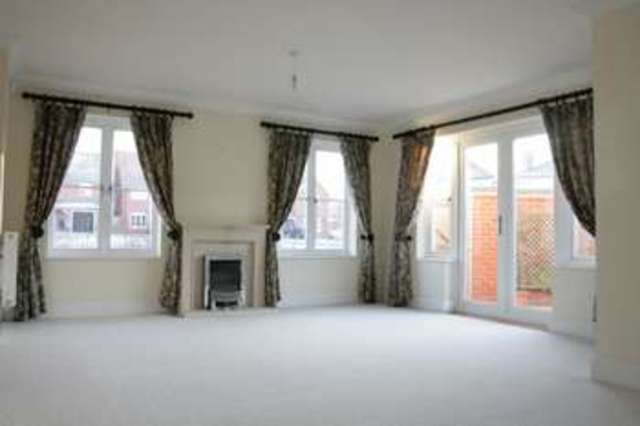  Image of 4 Bedroom Semi-Detached  For Sale at Hermitage, RG18 9SL