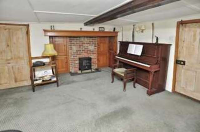  Image of 4 Bedroom Detached  For Sale at Granborough Buckingham Granborough, MK18 3NJ