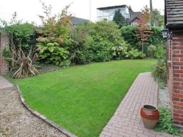  Image of 2 Bedroom Detached  For Sale at Lingfield Road  East Grinstead, RH19 2EB