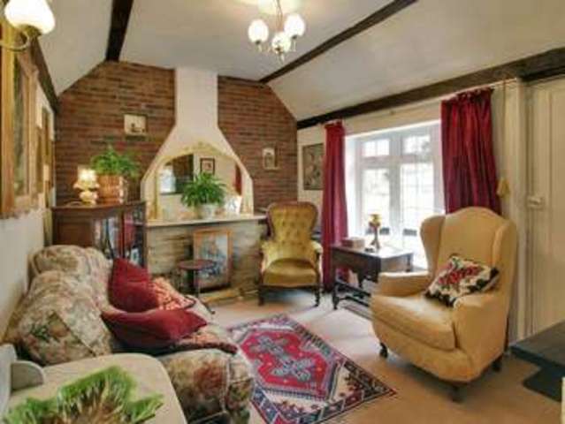  Image of 2 Bedroom Detached  For Sale at Lingfield Road  East Grinstead, RH19 2EB