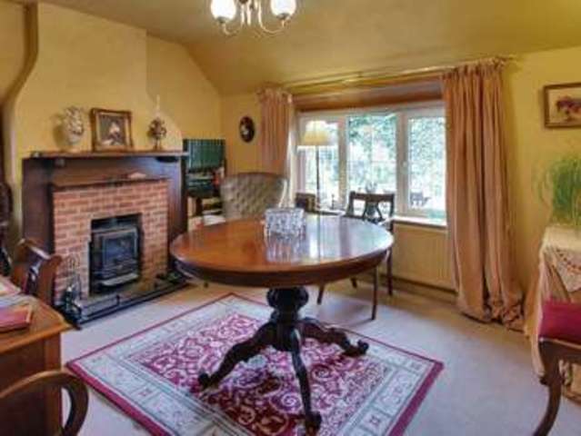  Image of 2 Bedroom Detached  For Sale at Lingfield Road  East Grinstead, RH19 2EB