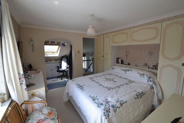  Image of 2 Bedroom Semi-Detached  For Sale at Straight Bit Flackwell Heath High Wycombe, HP10 9LT