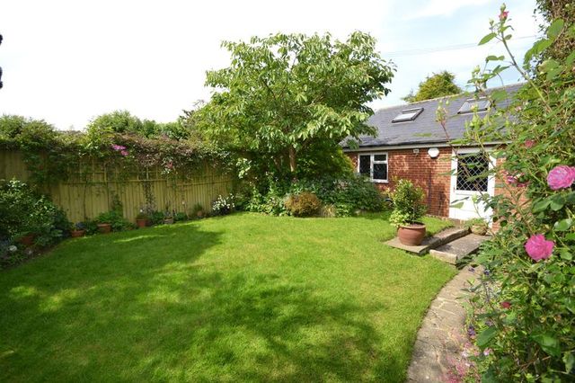  Image of 2 Bedroom Semi-Detached  For Sale at Straight Bit Flackwell Heath High Wycombe, HP10 9LT