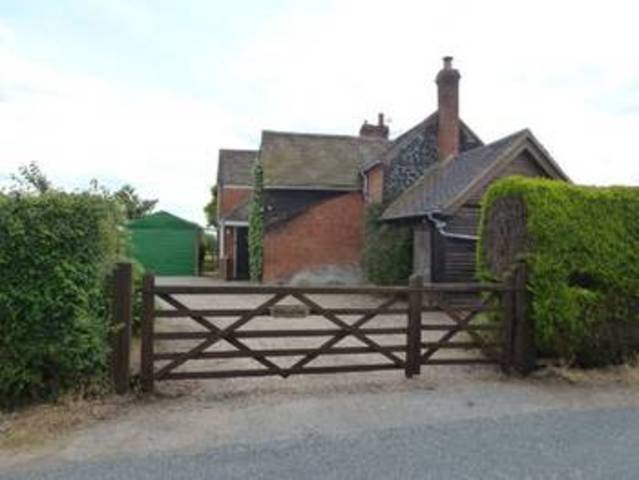  Image of 3 Bedroom Detached  To Rent at Hook Common  Hanley Castle, WR8 0AX
