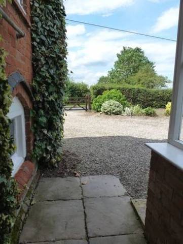  Image of 3 Bedroom Detached  To Rent at Hook Common  Hanley Castle, WR8 0AX