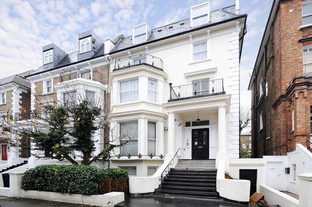  Image of 3 Bedroom Flat  For Sale at Swiss Cottage London Camden, NW3 3HU