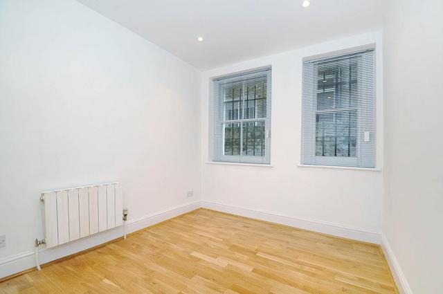  Image of 3 Bedroom Flat  For Sale at Swiss Cottage London Camden, NW3 3HU