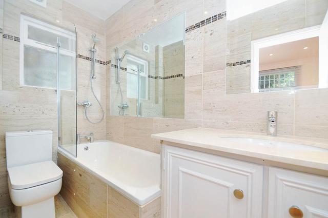  Image of 3 Bedroom Flat  For Sale at Swiss Cottage London Camden, NW3 3HU