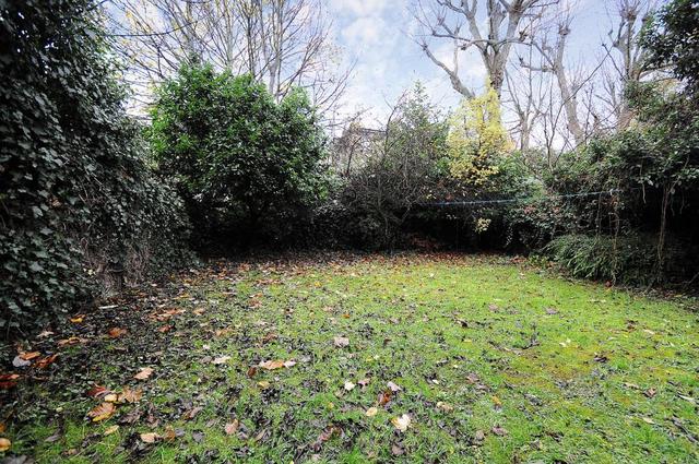  Image of 3 Bedroom Flat  For Sale at Swiss Cottage London Camden, NW3 3HU