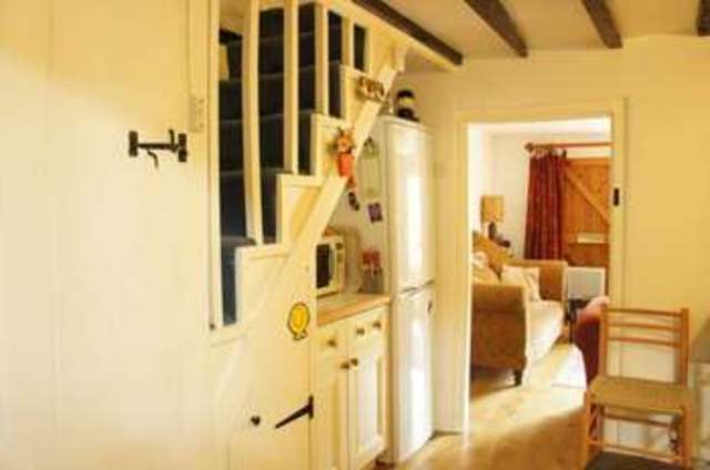 Image of 2 Bedroom Cottage  For Sale at Behoes Cottages Woodcote Reading, RG8 0PS