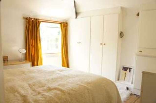  Image of 2 Bedroom Cottage  For Sale at Behoes Cottages Woodcote Reading, RG8 0PS