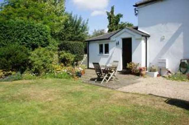  Image of 2 Bedroom Cottage  For Sale at Behoes Cottages Woodcote Reading, RG8 0PS