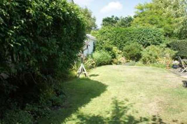  Image of 2 Bedroom Cottage  For Sale at Behoes Cottages Woodcote Reading, RG8 0PS